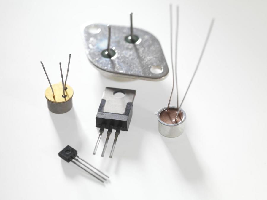 Sekilas Tentang Transistor