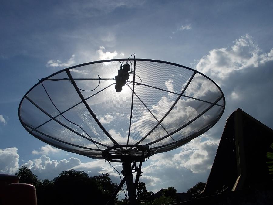 Prinsip Kerja Antena Parabola TV Satelit