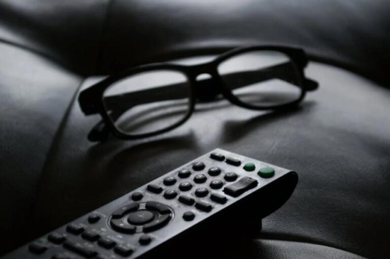 Daftar Kode Remote TV Universal dan Cara Menggunakannya